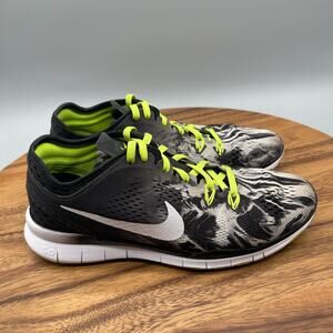 Nike Free TR Fit 5 Shoes Womens Size 6.5 Black & White Running Comfort Walking